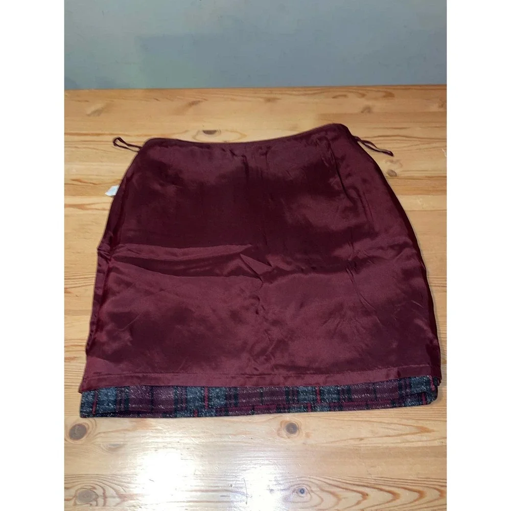 ANNE KLEIN Burgundy/Black/Gray Plaid Short Pencil Skirt Silk Blend  Womens 8 - Picture 9 of 9